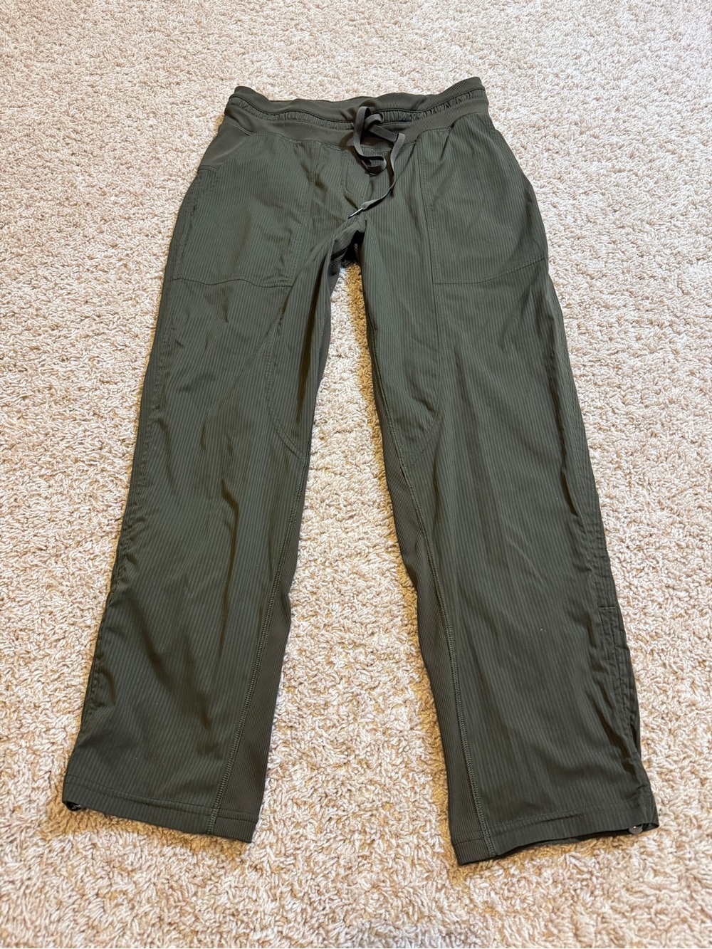 Lululemon Drab Green Pants RN 106259 A6 Drawstring Waist Size 6